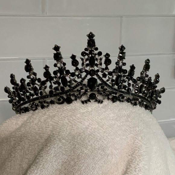 FBL Dresses & Skirts - Wedding  Tiara